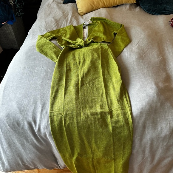 Lime green knit maxi dress with cutouts- brand new - Picture 2 of 4